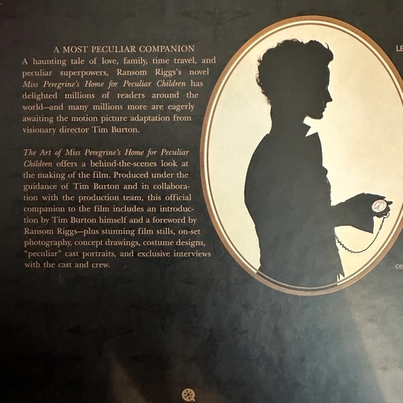 Miss Peregrine’s home for Peculiar Children Movie Book - Picture 5 of 6